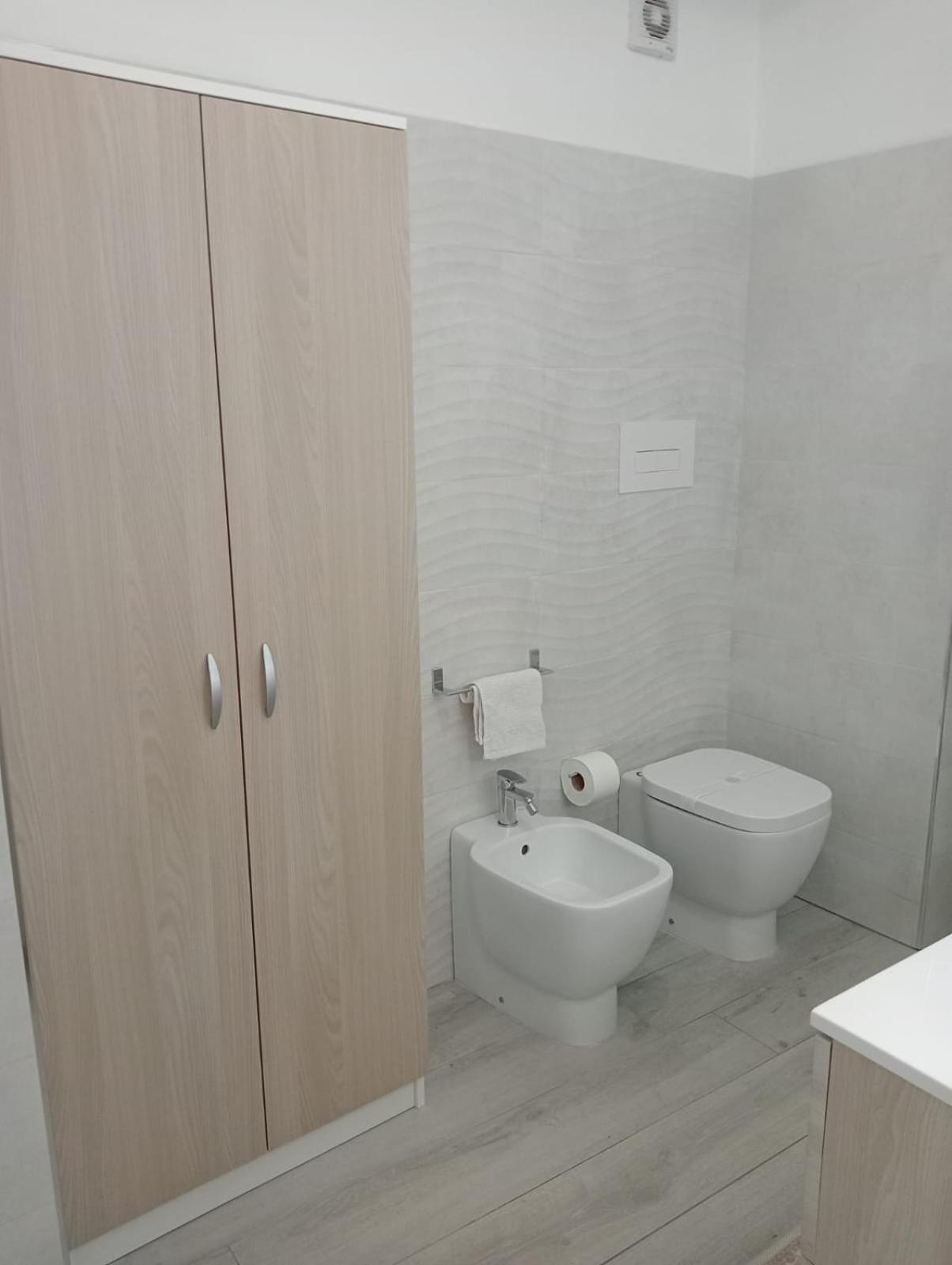 Appartamento Moderno In Centro Citta 산타가타디밀리텔로 외부 사진
